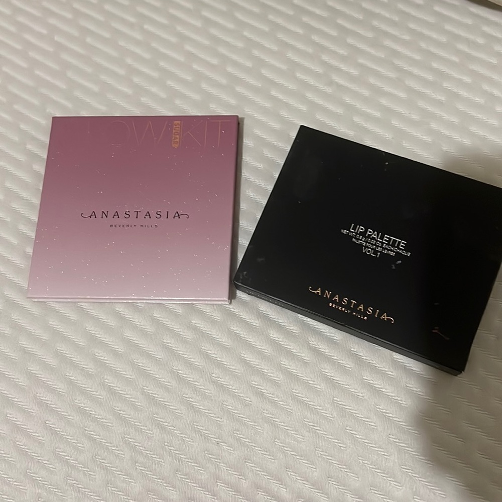 Anastasia Beverly Hills Lip Palette/Glow Kit